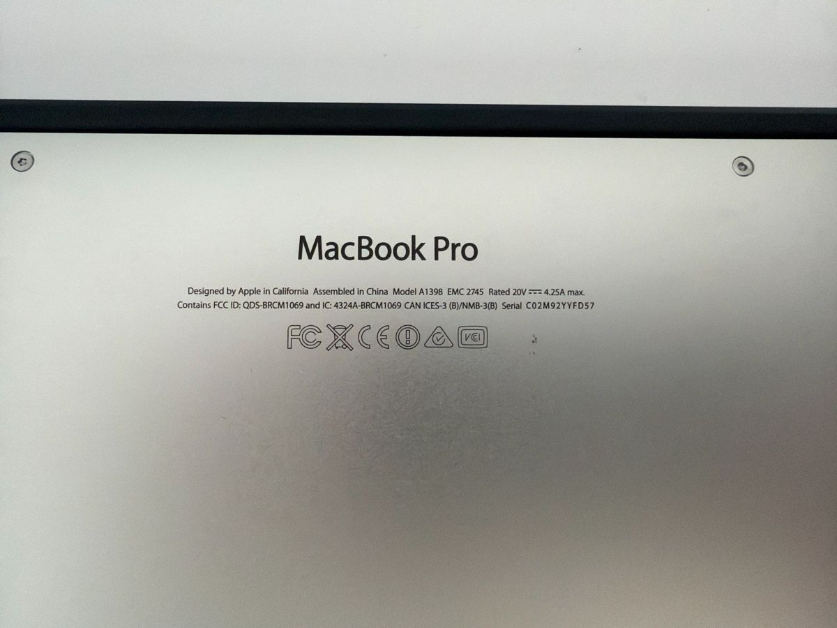Apple Portables: MacBook Pro 15  – Défectueux à Saxon par Elviis 2
