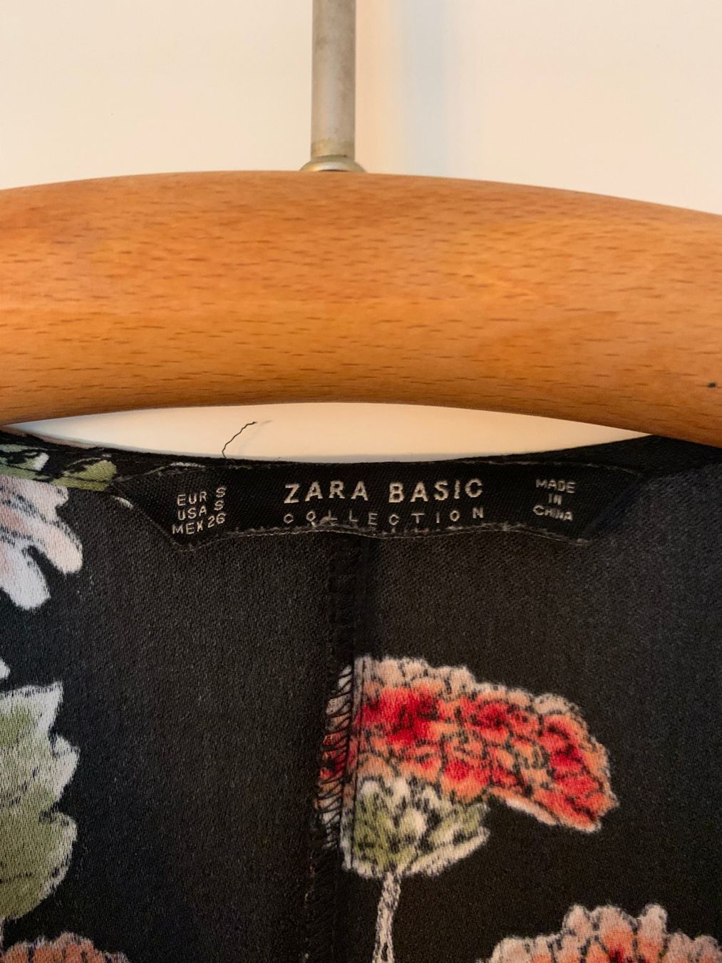 Zara Jumpsuits: Jumpsuit / Overall mit Blumenmuster – D'occasion à Winterthur par Drachenrose 2