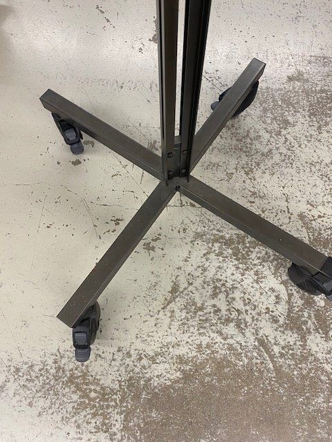 Altro in Decorazioni & Accessori: Kleiderständer mit Rollen Metall Chrom neuwertig – Usato da Steinhausen venduto da einzelstueck-brocki 3