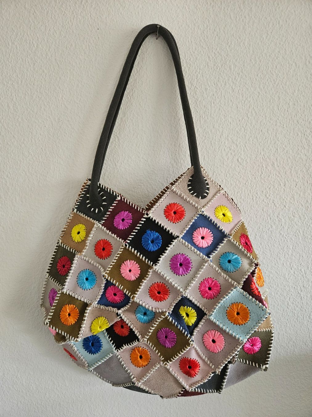 Borse da donna: Bunte Wildledertasche, Patchwork, handgefertigt – Nuovo (secondo la descrizione) da Basel venduto da Anghkorwatt