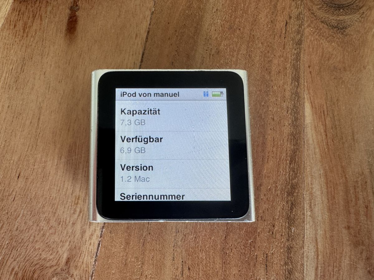 Apple Lettore multimediale portatile: iPod nano 6 Silber 8GB mit Ladekabel  – Usato da St. Gallen venduto da hae_6rmh 6