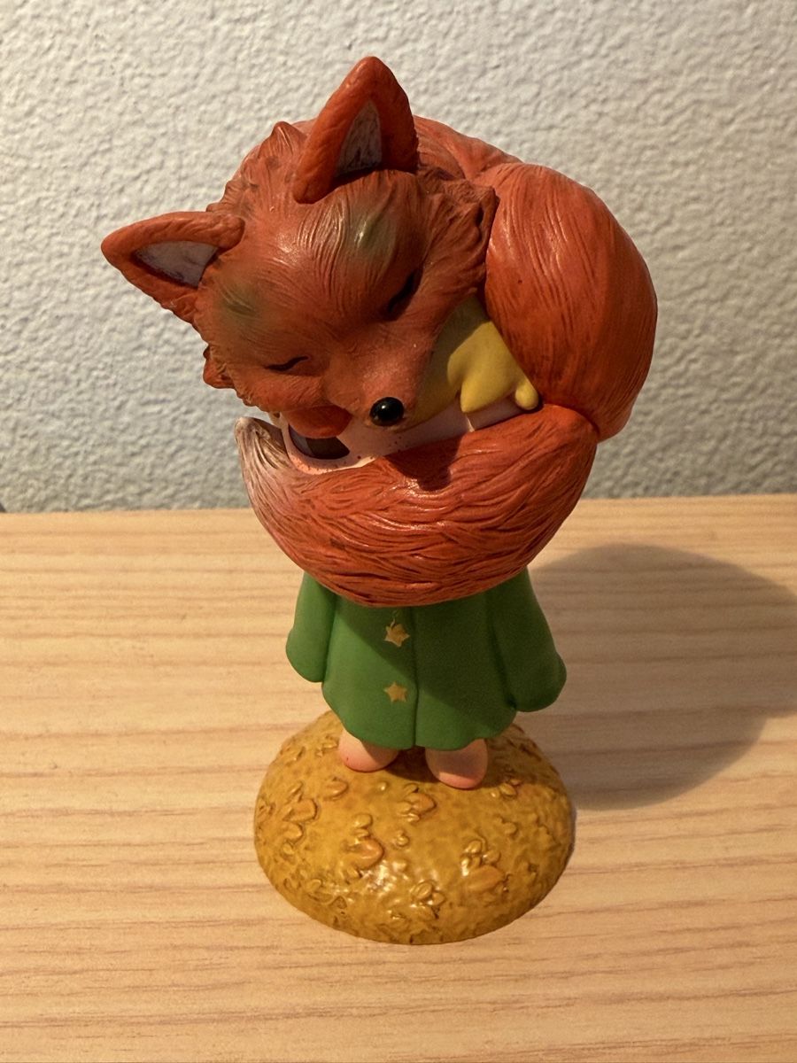 Pop Mart Figuren: Figurine Pop Mart Hirono – Gebraucht aus Crans-Montana von fel_lh7c