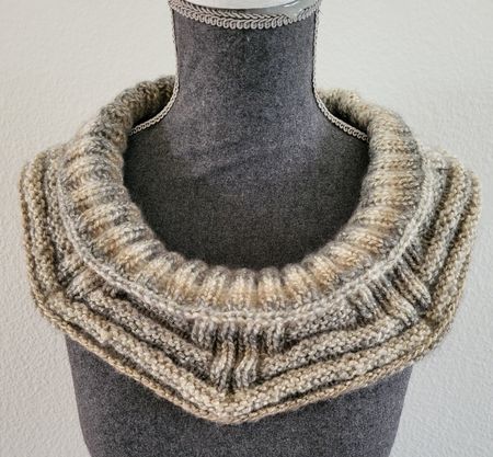 Strickkragen Schlauchschal beige grau meliert