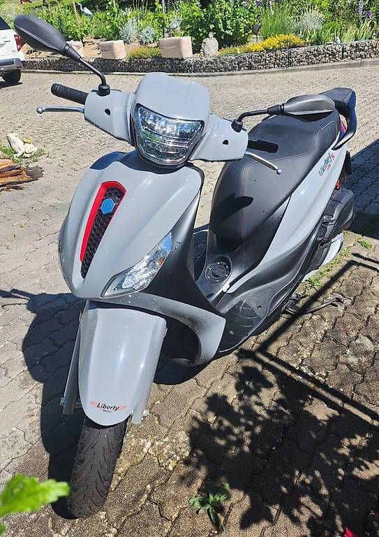 Scooter: Scooter Medley 125 – Usato da Estavayer le Lac venduto da ver_8lc8