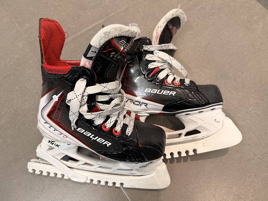 Schlittschuhe: Bauer Vapor Fly30 Skates Gr. 33 – Gebraucht aus Wauwil von tigerarmy-eastside 2
