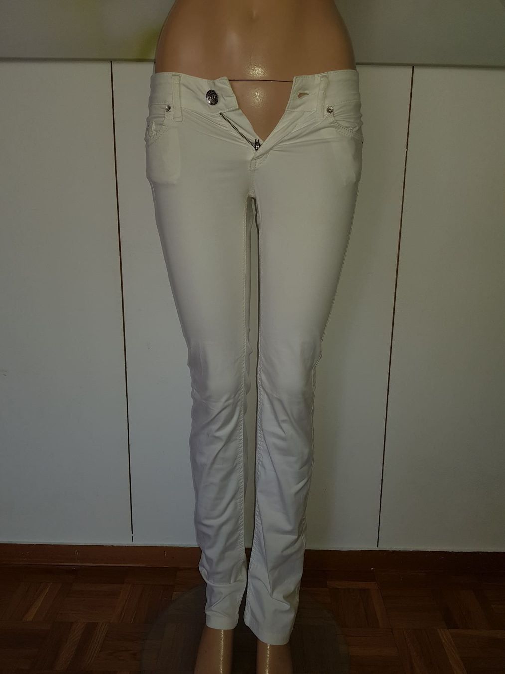 Liu Jo Jeans: Jeans LIU JO Taille W 26 – Gebraucht aus Cossonay-ville von Super-Price-Quality