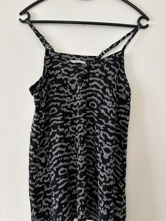 EDC Top, Schwarz/Weiss Muster, XS, sehr leicht.