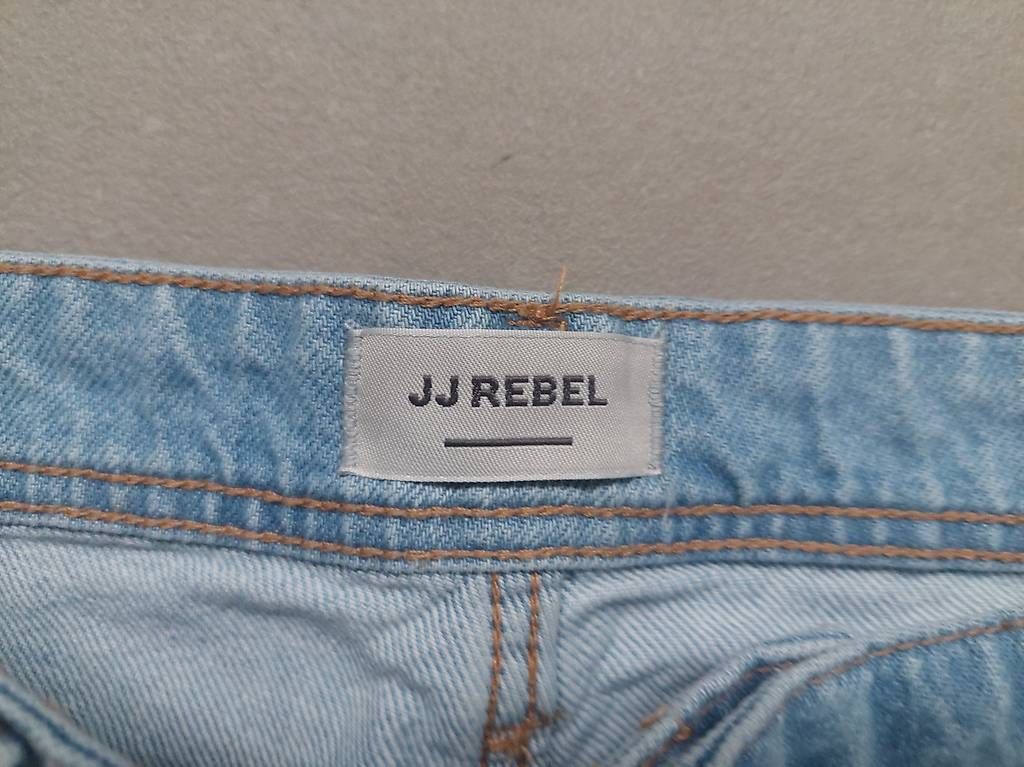 Jeans: Jeans Loosefit 33/34 – Nuovo (secondo la descrizione) da Nottwil venduto da mar_6bxt 1