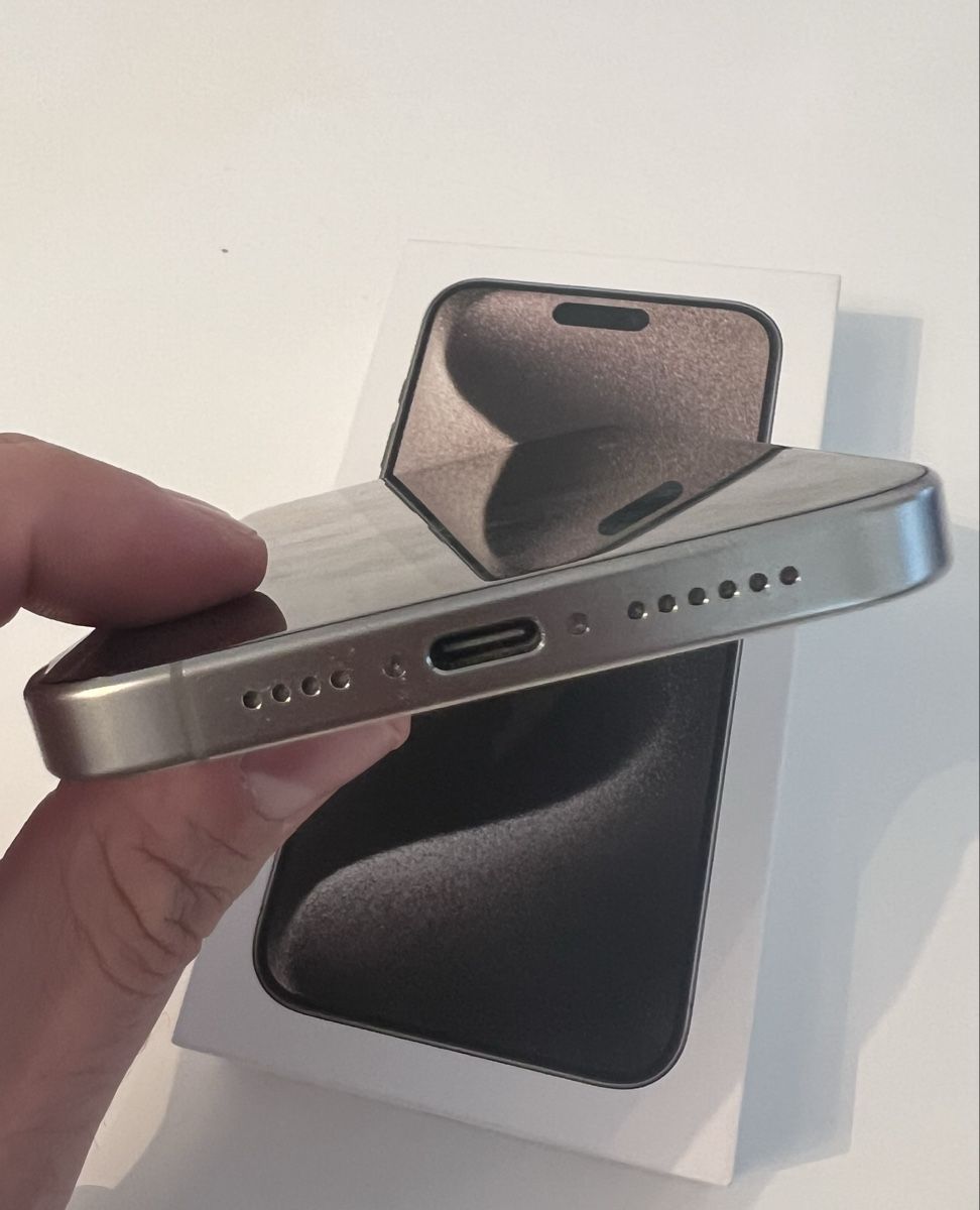 Apple Telefoni cellulari / Smartphones: iPhone 15 Pro Max – Nuovo (secondo la descrizione) da Balterswil venduto da JohnJayFitillo 4