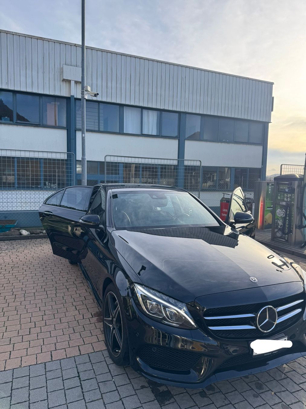 Mercedes-Benz Autos: Mercedes-Benz C 200 AMG Line – Gebraucht aus Mendrisio von dos_9k7h 7