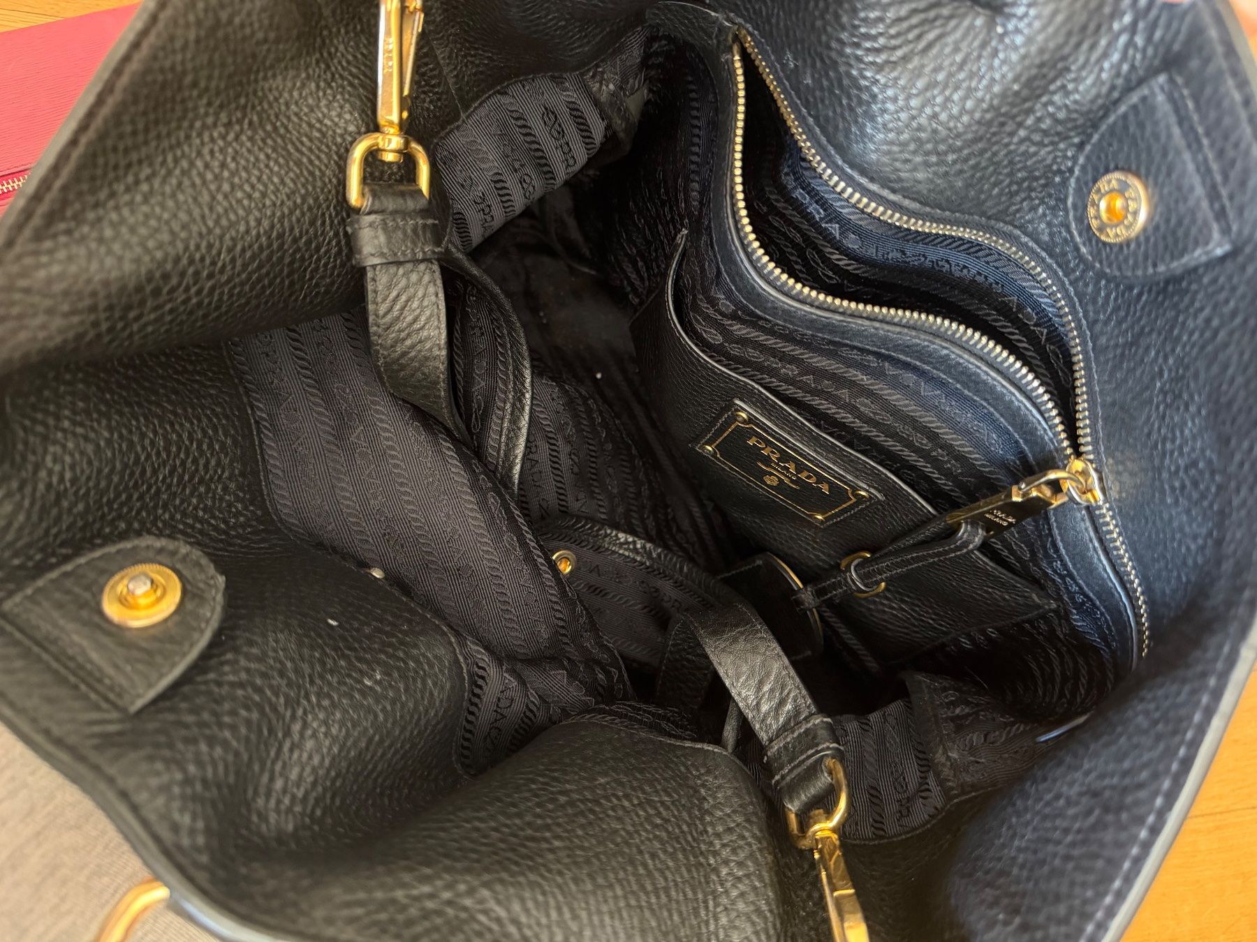 Prada Borse da donna: PRADA Tasche und Portemonnaie – Usato da Zürich venduto da sellinderella 3