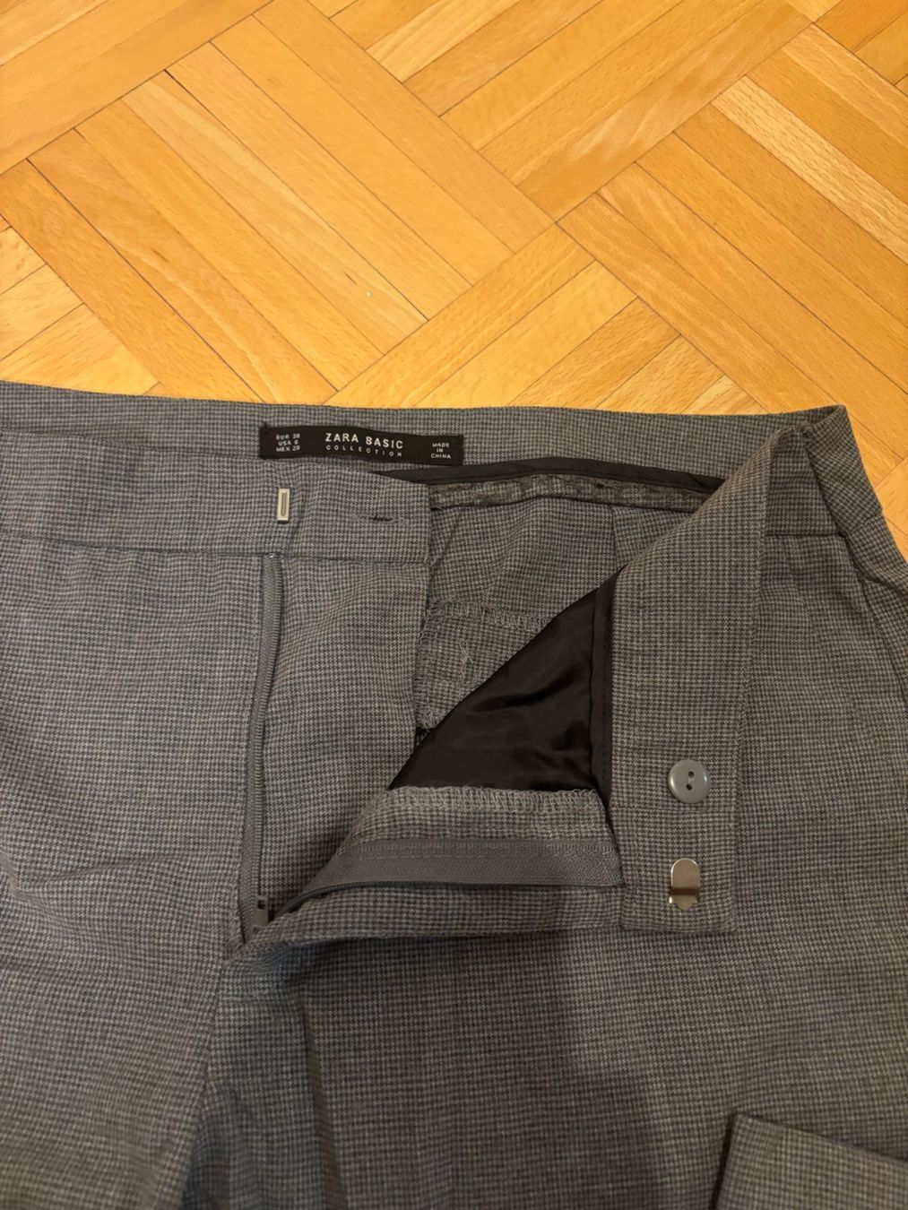 Pantaloni: Grey trousers M – Usato da Genève venduto da chl_zc89 2