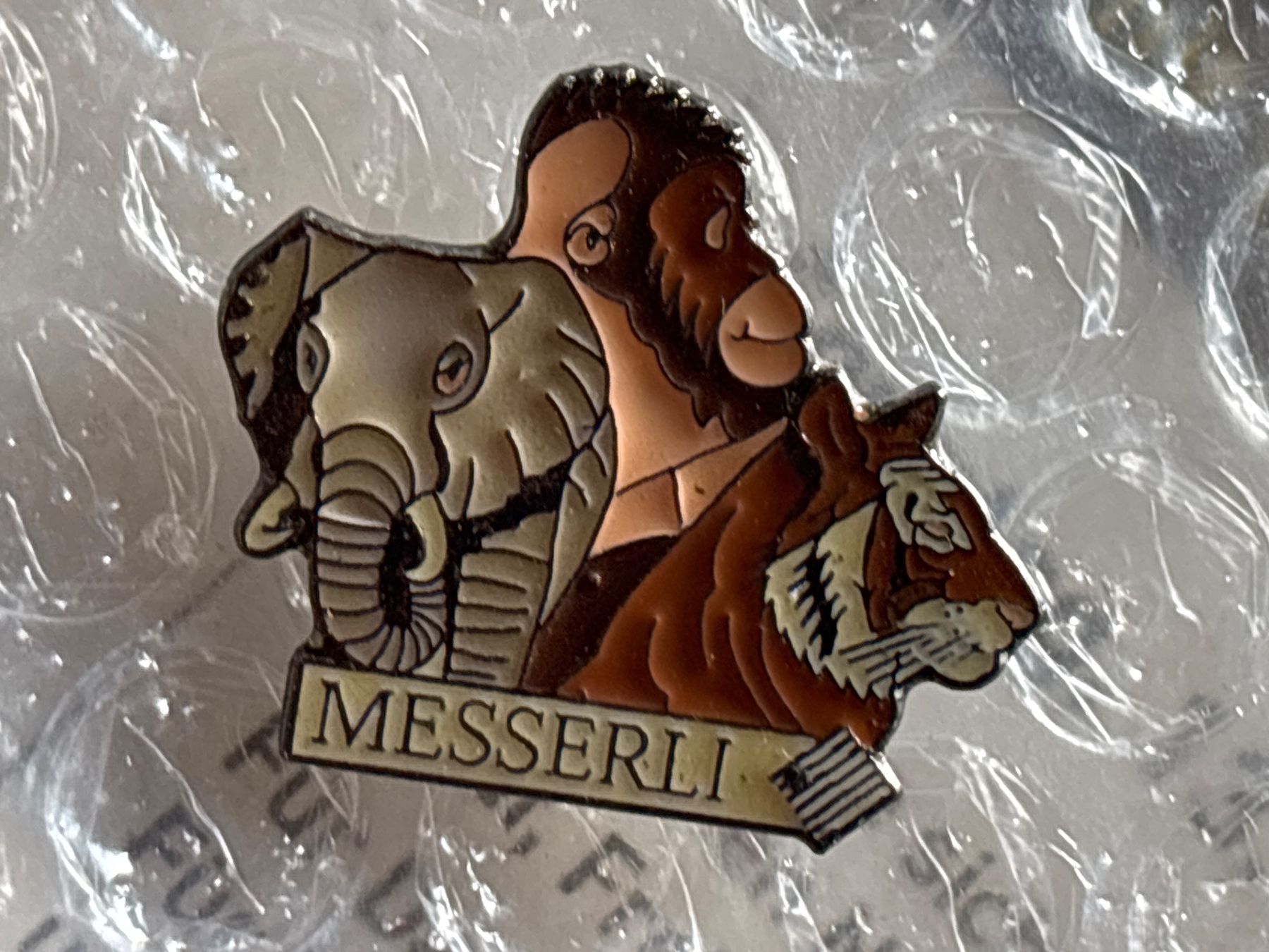 Placchette & Badge: Pin Tiere Messeli – Usato da Lützelflüh-Goldbach venduto da NicoleL.