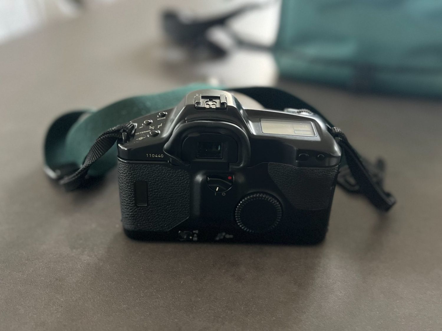 Canon Fotocamera: Canon EOS-1 mit drei top Objektiven, Blitz und Tasche – Usato da Schinznach Dorf venduto da Joyce75 1