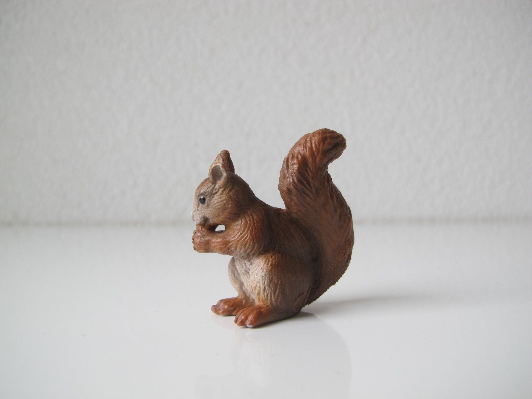 Schleich Figuren: Schleich 14252 Eichhörnchen fressend, Waldtier – Gebraucht aus Vilters von hedi00 1