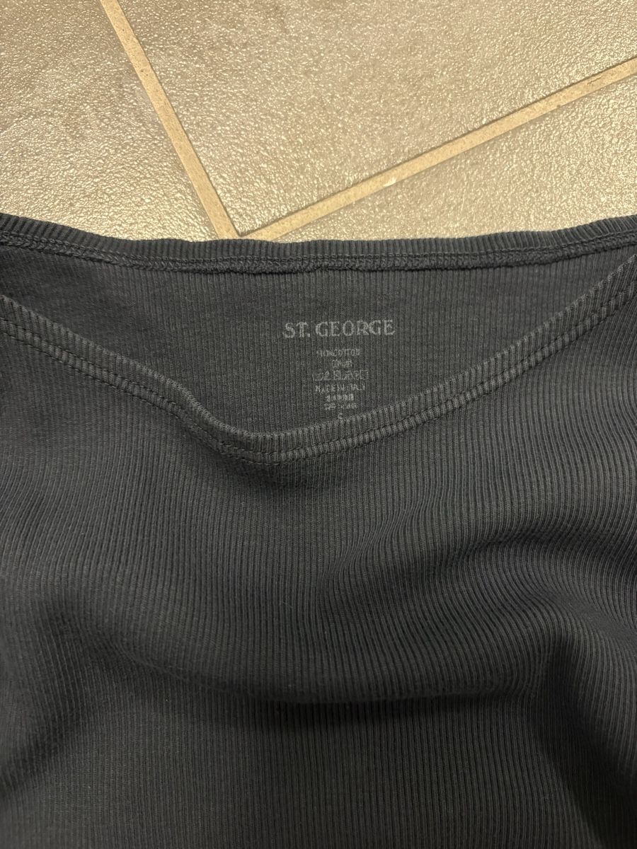 Brandy Melville T-shirts: Brandy Melville longsleeve – D'occasion à Rümlang par svent 2