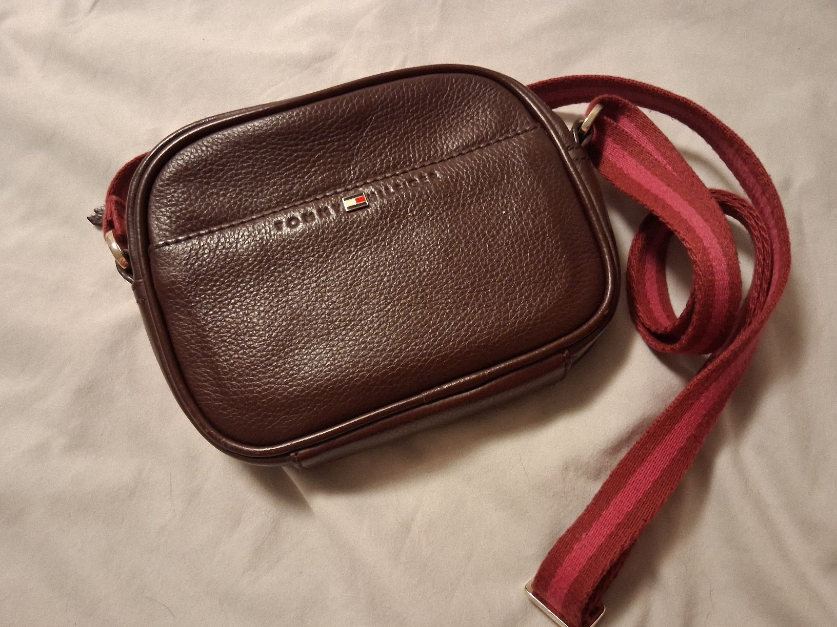 Tommy Hilfiger Taschen für Damen: Tommy Hilfiger Tasche – Gebraucht aus Brittnau von Gismo2012 1