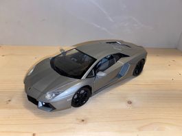Lamborghini Aventador 1/18