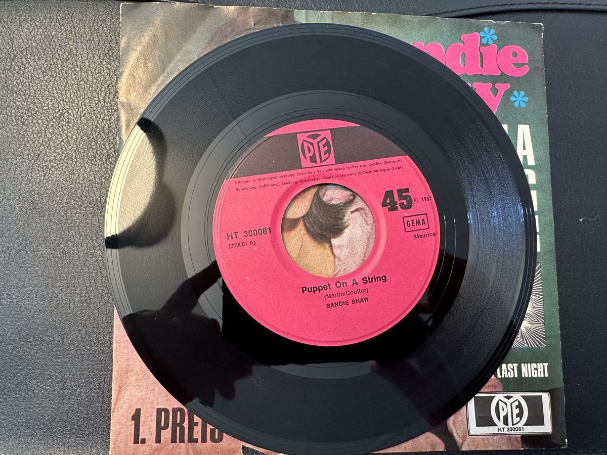 Dischi in vinile: Sandie Shaw "Puppet on a String" - Schallplatte – Usato da Zollikofen venduto da Taximan89 2
