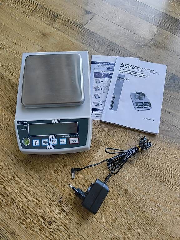 Accessori da laboratorio: Kern Präzisionswaage / Laborwaage – Usato da Wolfhalden venduto da Snaegi 1