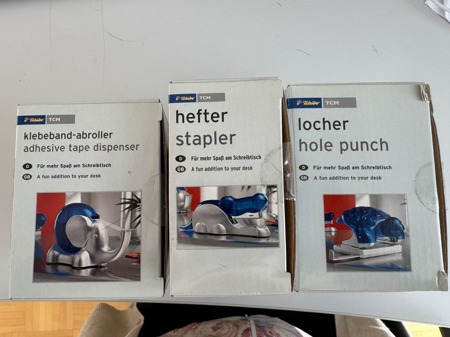 Tutti gli attrezzi: TCM Büro Set  Abroller, Hefter, Locher – Nuovo e nell'imballaggio originale da Gockhausen venduto da Porcini56 1