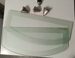2 schön gerundete, Glastablare