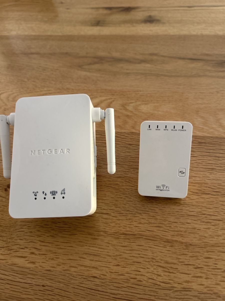 Netgear WiFi: 2 Repeater – D'occasion à Kloten par baptist 4