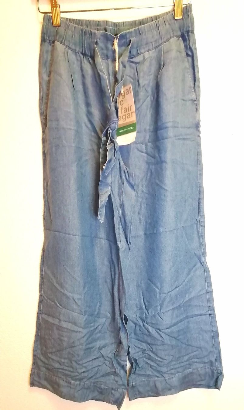 Pantaloni: Hose ''Juniper'' Jeansoptik fairtrade recolution Grösse XS – Nuovo e nell'imballaggio originale da Rheinfelden venduto da womanskirtSecondhand