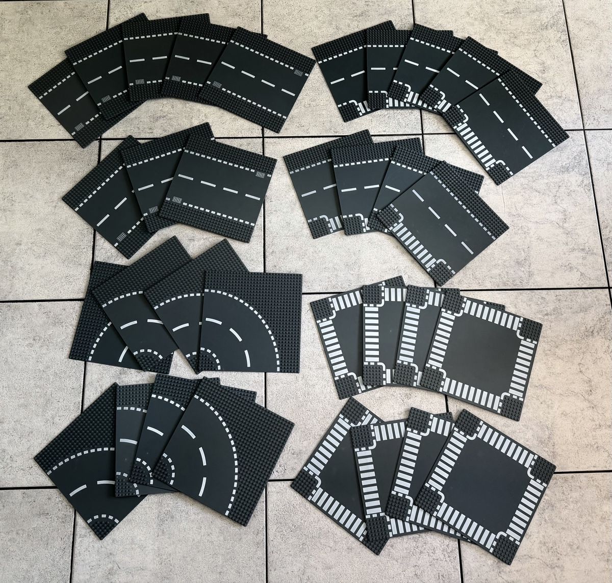 Lego Kit di costruzioni: 33 x Lego Strassenplatten – Usato da Kaiseraugst venduto da 420n