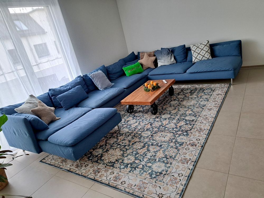 Ikea Sofas: 2 Farben und eine Wohnlandschaft – D'occasion à Dübendorf par lazitown 1