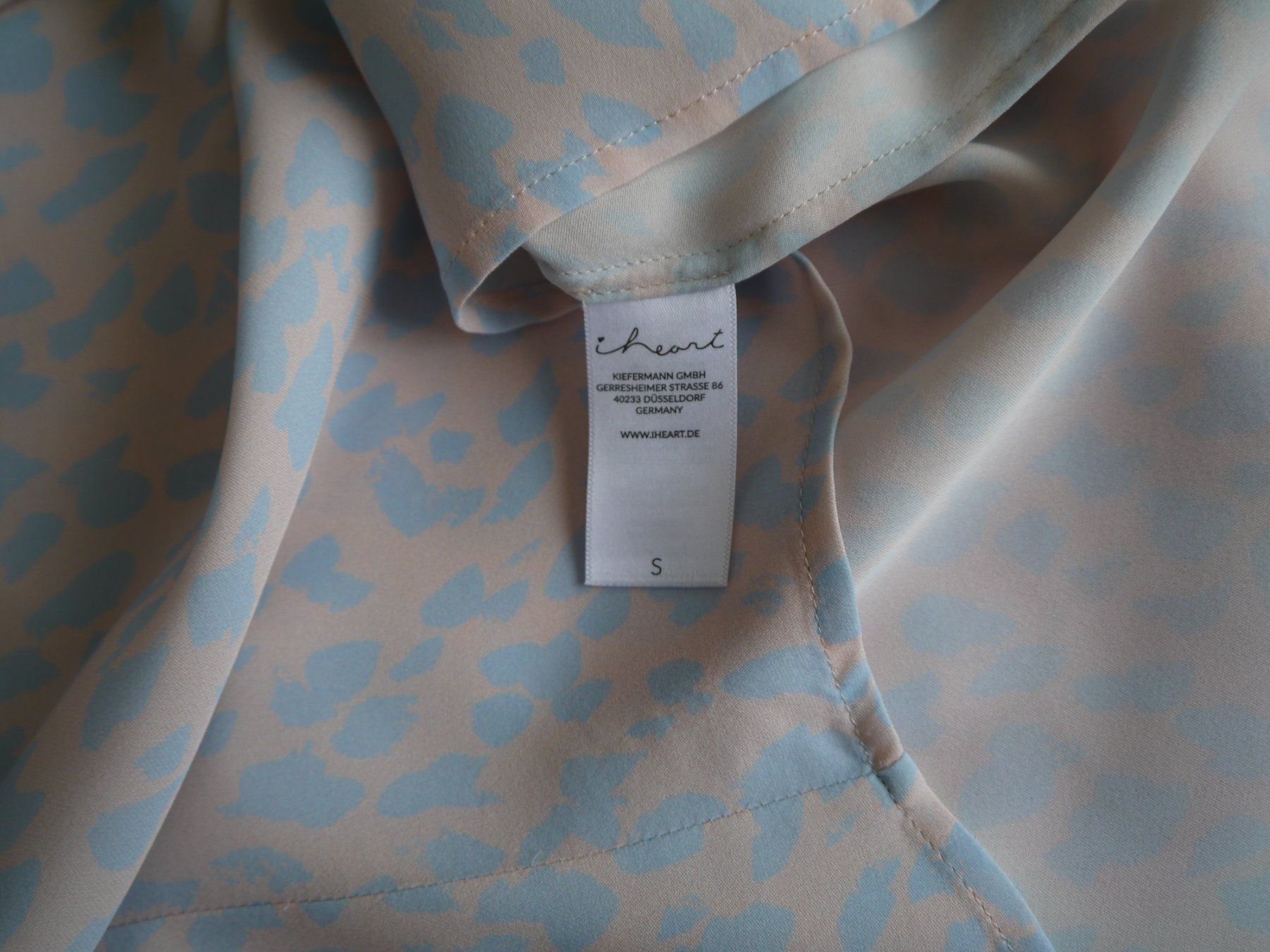 Camicette: Iheart Bluse aus 100 % Seide – Usato da Hagendorn venduto da Blaf 2