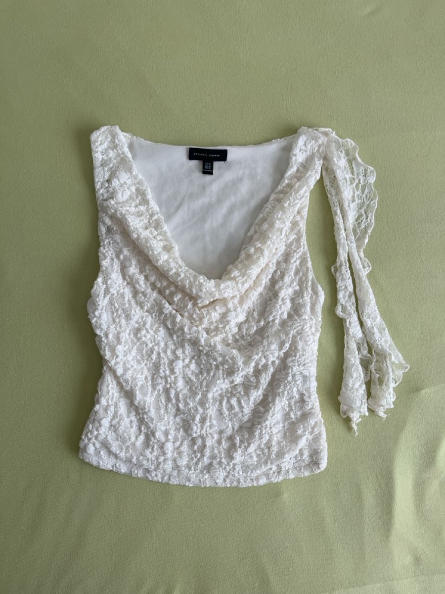 Bershka Tops: Haut blanc à dentelle – Neu (gemäss Beschreibung) aus Genève von giulia_almnn