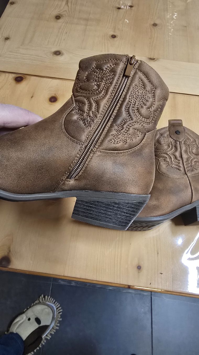 Scarpe da donna: Damen Cowboy Stiefel  Größe  40 – Usato da Steinen venduto da han_8vtl 1