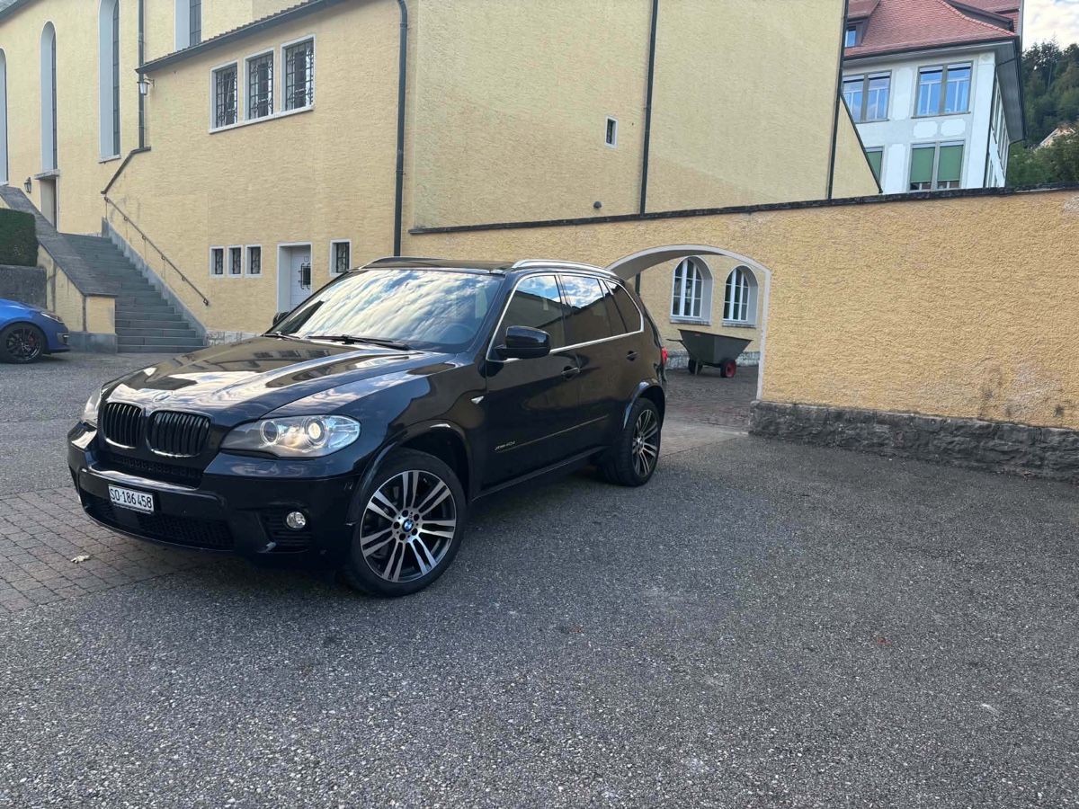 BMW Automobili: Bmw x5 40D M-Packet 7 Sitzer – Usato da Gretzenbach venduto da gin_7mz9 1