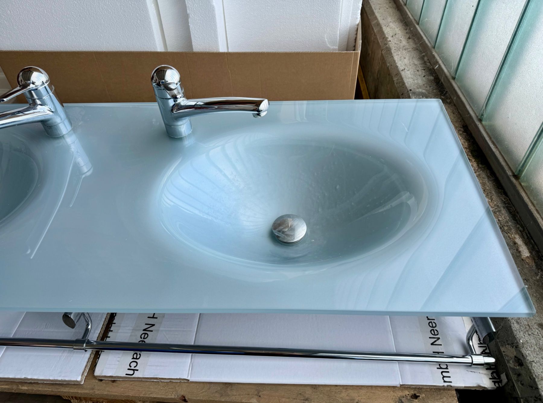 Eviers & lavabos: Hochwertiges Designer Lavabo Doppelwaschtisch. Glas / Türkis – D'occasion à Zürich par Nobs1 4