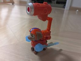Kleine Paw Patrol Figur Zuma mit Wurfgeschossen