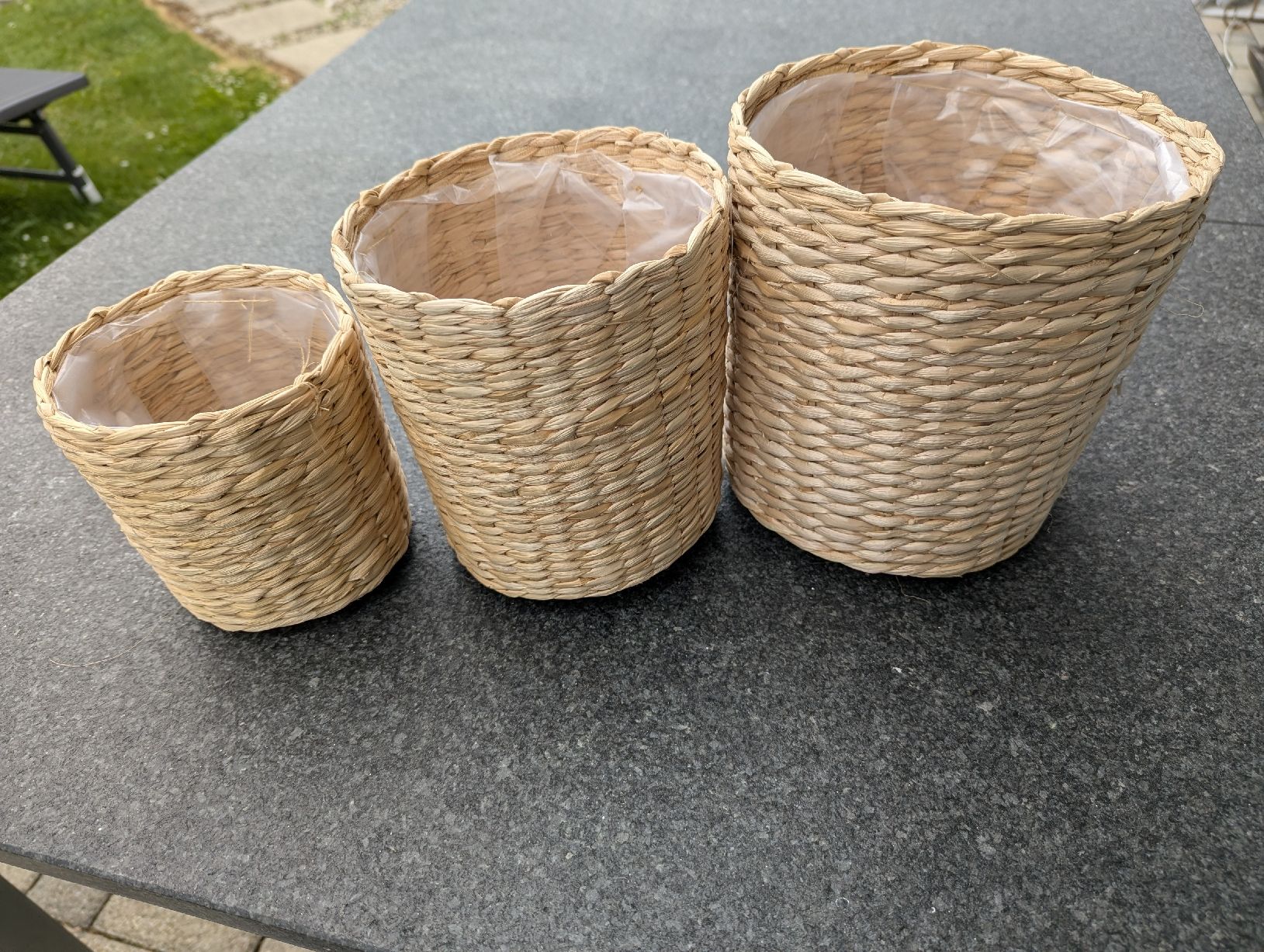 Vasi per fiori: Blumentöpfe 3er Set neu – Nuovo e nell'imballaggio originale da Bettlach venduto da Costmiri