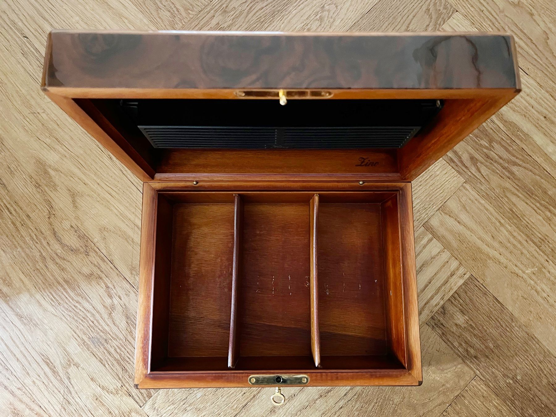 Davidoff Humidor per sigari: ZINO humidor – Usato da LAUSANNE venduto da PUMPERNICKEL3 1