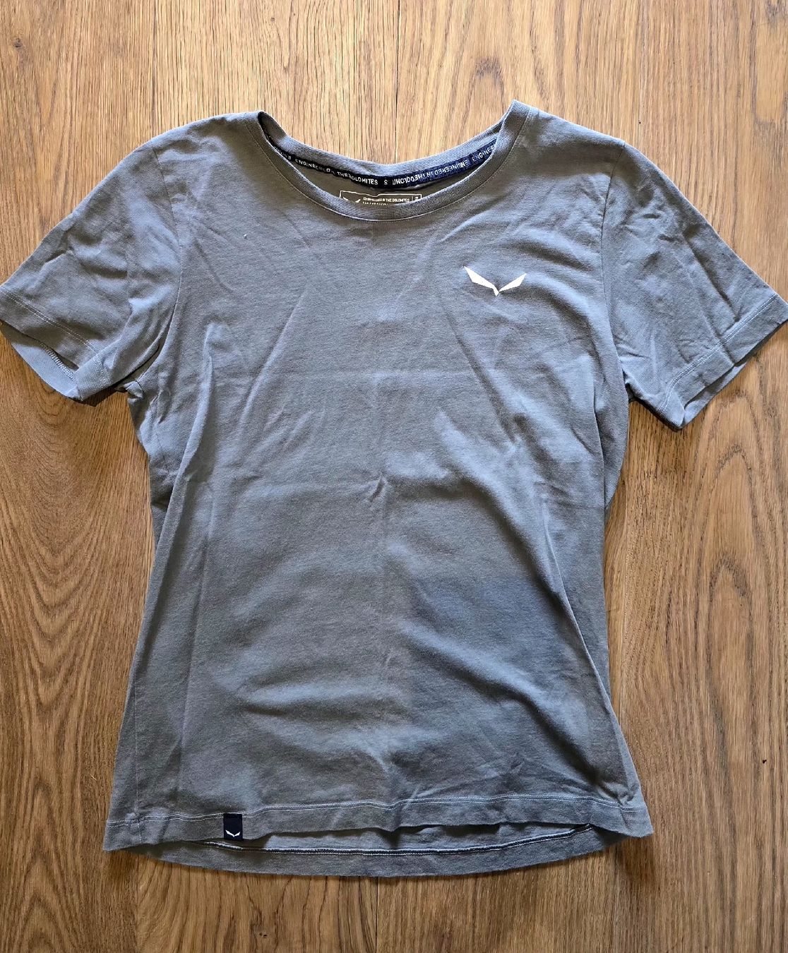 Salewa T-shirt: Salewa T-Shirt, Size 36 – Nuovo (secondo la descrizione) da Zermatt venduto da eli_gr5q