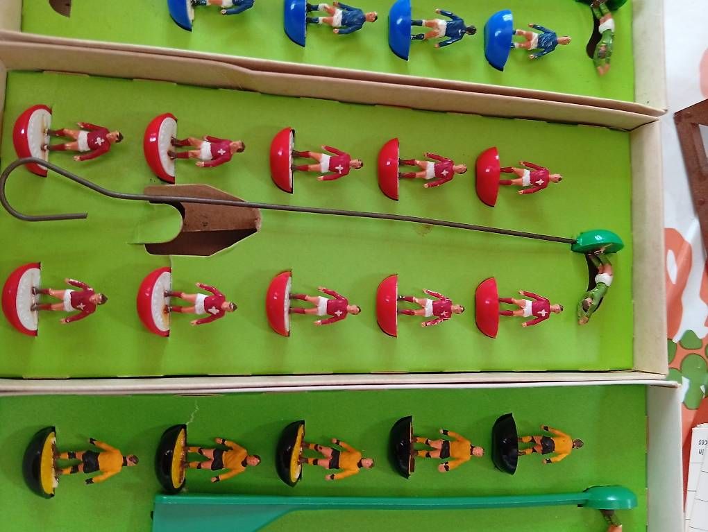 Jeux: Subbuteo vintage con tabellone e prospetti – D'occasion à Vezio par 41181 5
