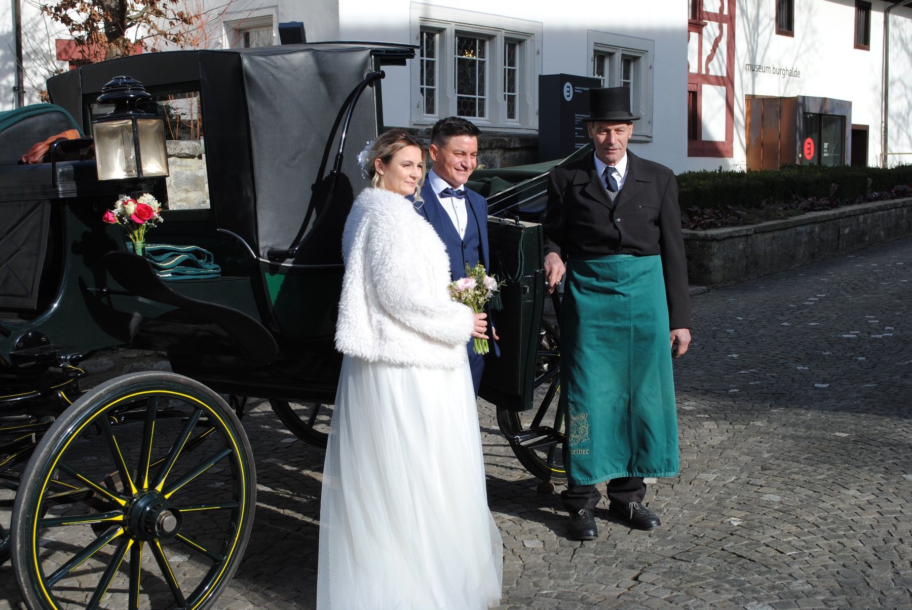 Vestiti: Hochzeitskleid mit Jacke – Usato da Staufen venduto da Chant. 1