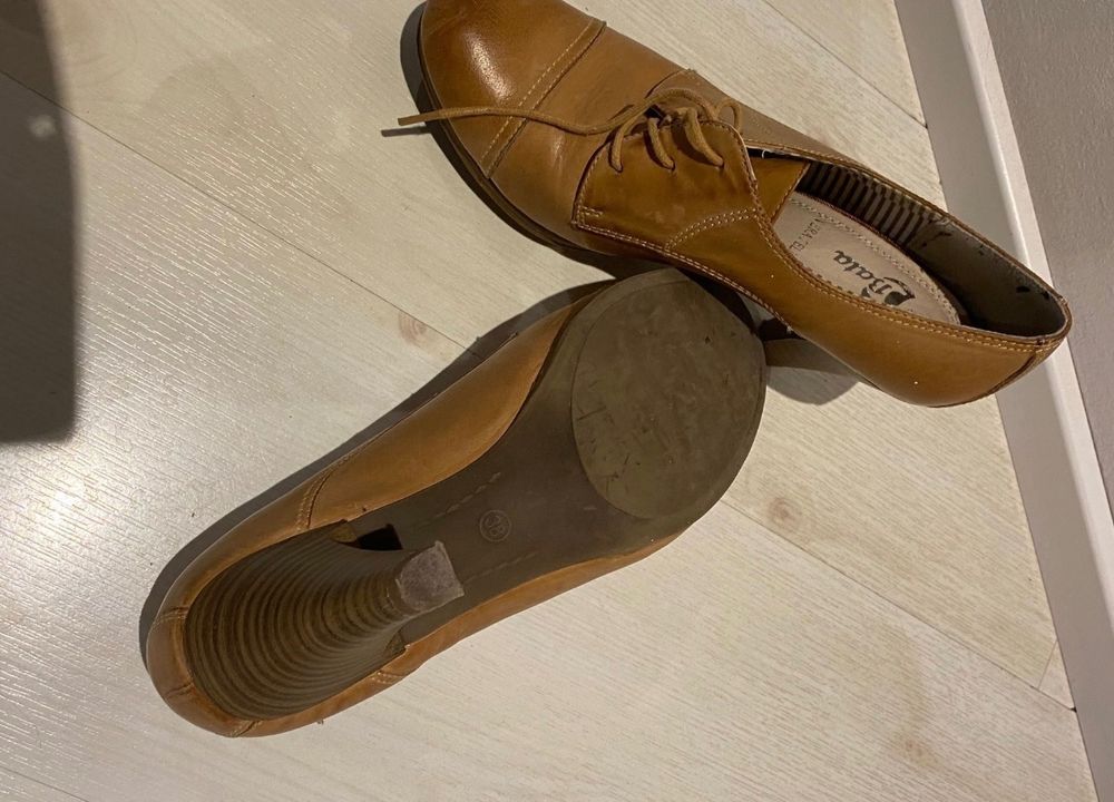 Chaussures femmes: halbschuh gr 38 – D'occasion à Winterthur par EasyRS 1