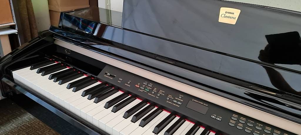 Strumenti musicali: YAMAHA  CLAVINOVA      CLP  240  PE   – Usato da Muttenz venduto da mus_c9gh 2