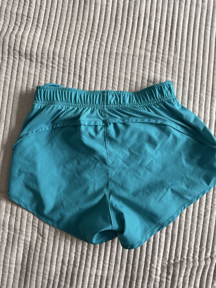 Nike Pantalons: Nike pro shorts – Neuf (Voir description) à Zug par A123R 2