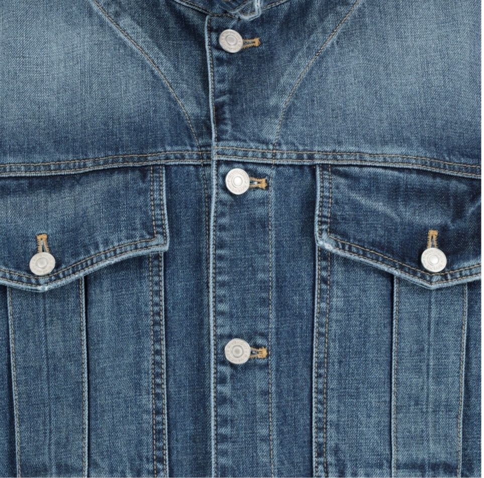 Givenchy Giacche: Givenchy Blue Denim Oversized 4G Chain Jacket – Nuovo e nell'imballaggio originale da Basel venduto da Kristal4 8