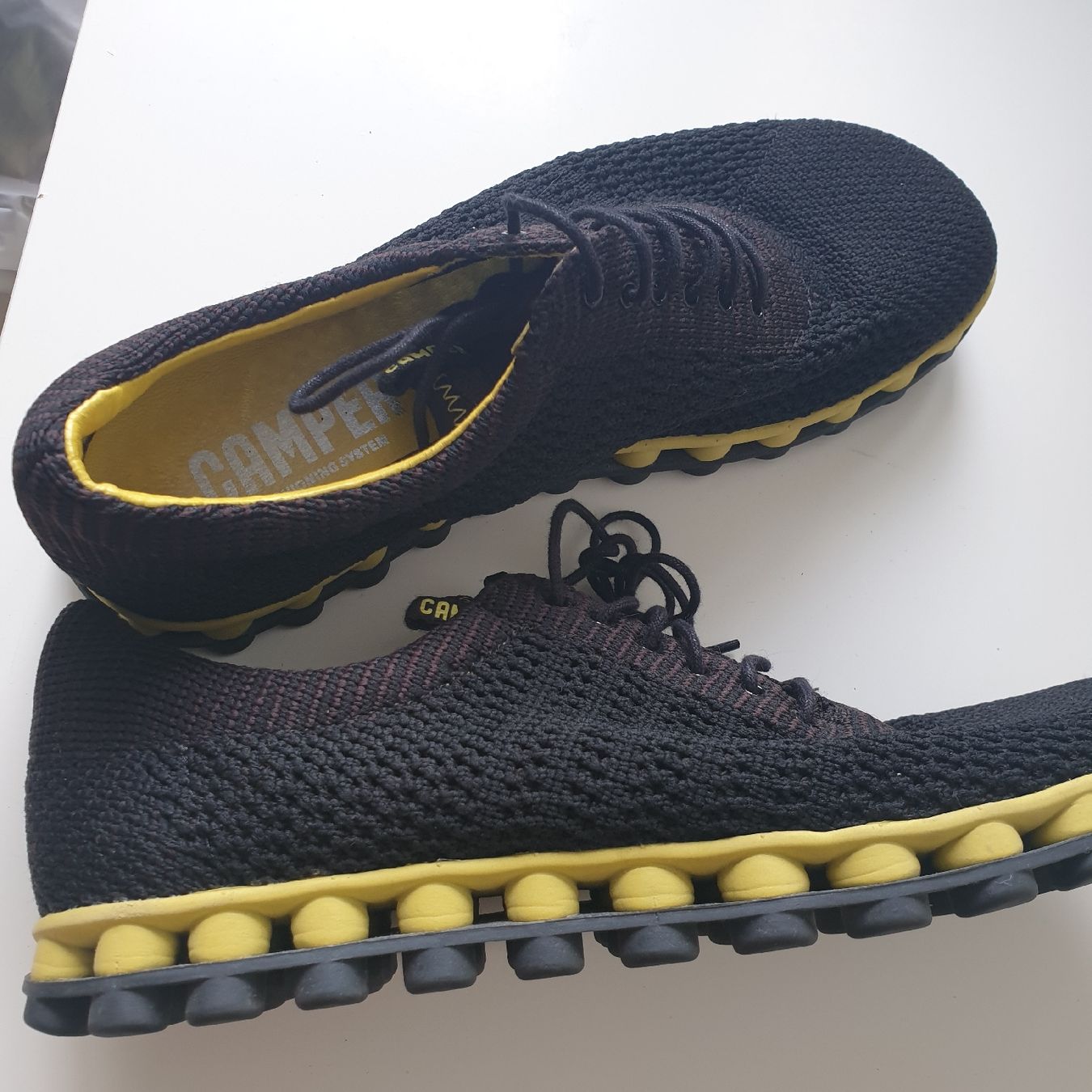 Camper Scarpe da donna: Camper schöner Sneaker Gr. 37 – Nuovo (secondo la descrizione) da Frenkendorf venduto da Moon111