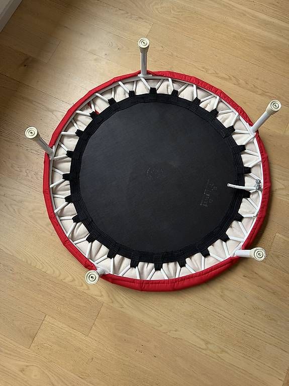 Trampolines: Kindertrampolin Marke Trimilin – D'occasion à Zürich par Boertscher 1