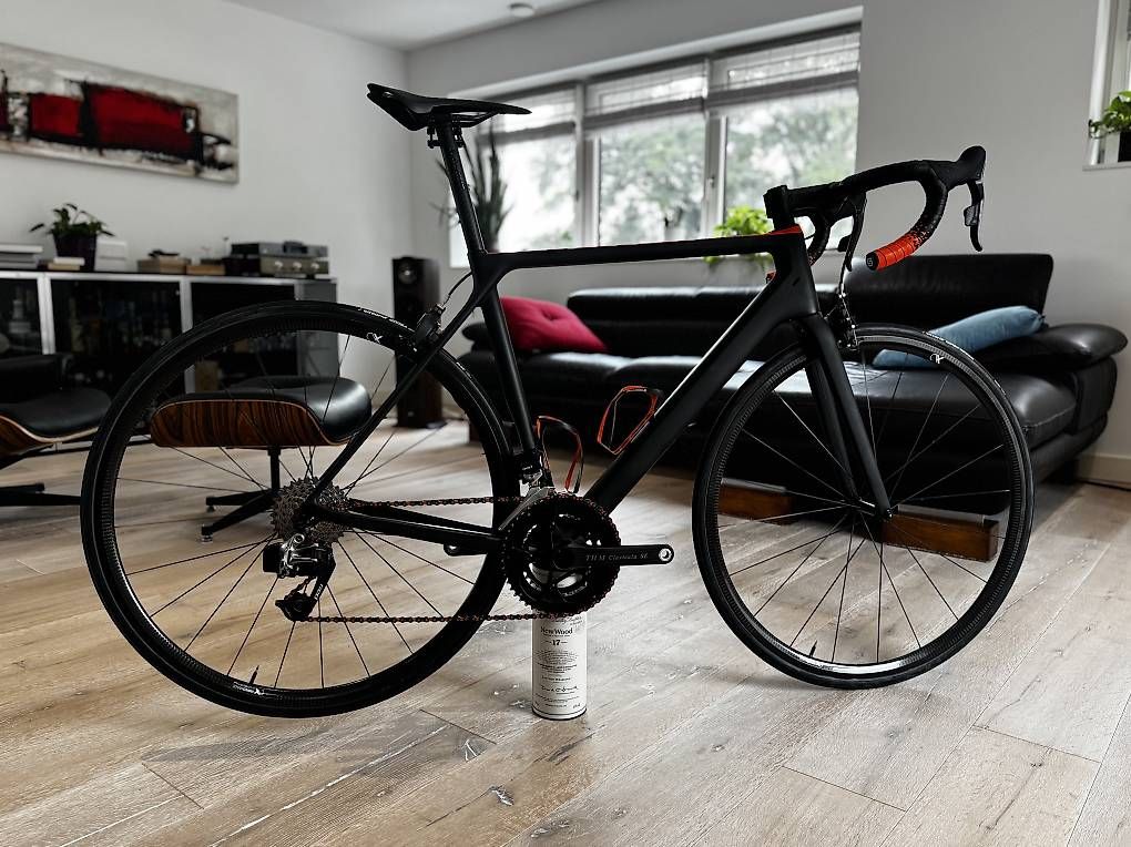 Canyon Biciclette: Canyon Ultimate CF EVO 4.7kg – Usato da Petit-Lancy venduto da Nezquivoque