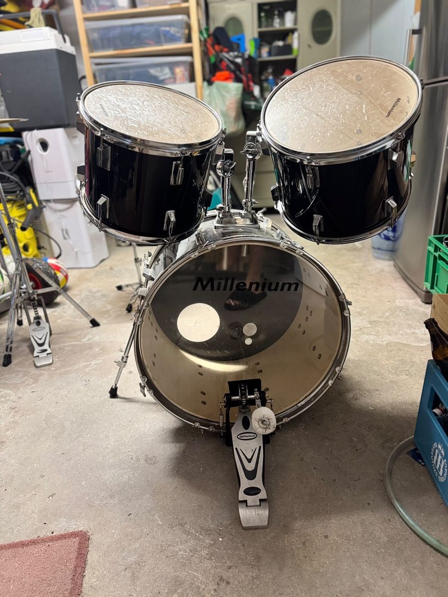 Strumenti musicali: Schlagzeug Millenium schwarz mit Hardware gebrauchter Zustan – Usato da Winterthur venduto da strawberry14 6