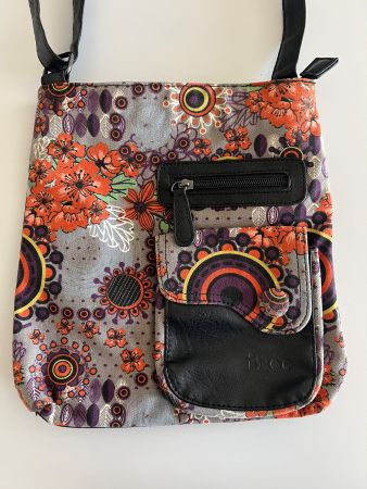 IXXO Umhängetasche Textil klein - Blumenprint